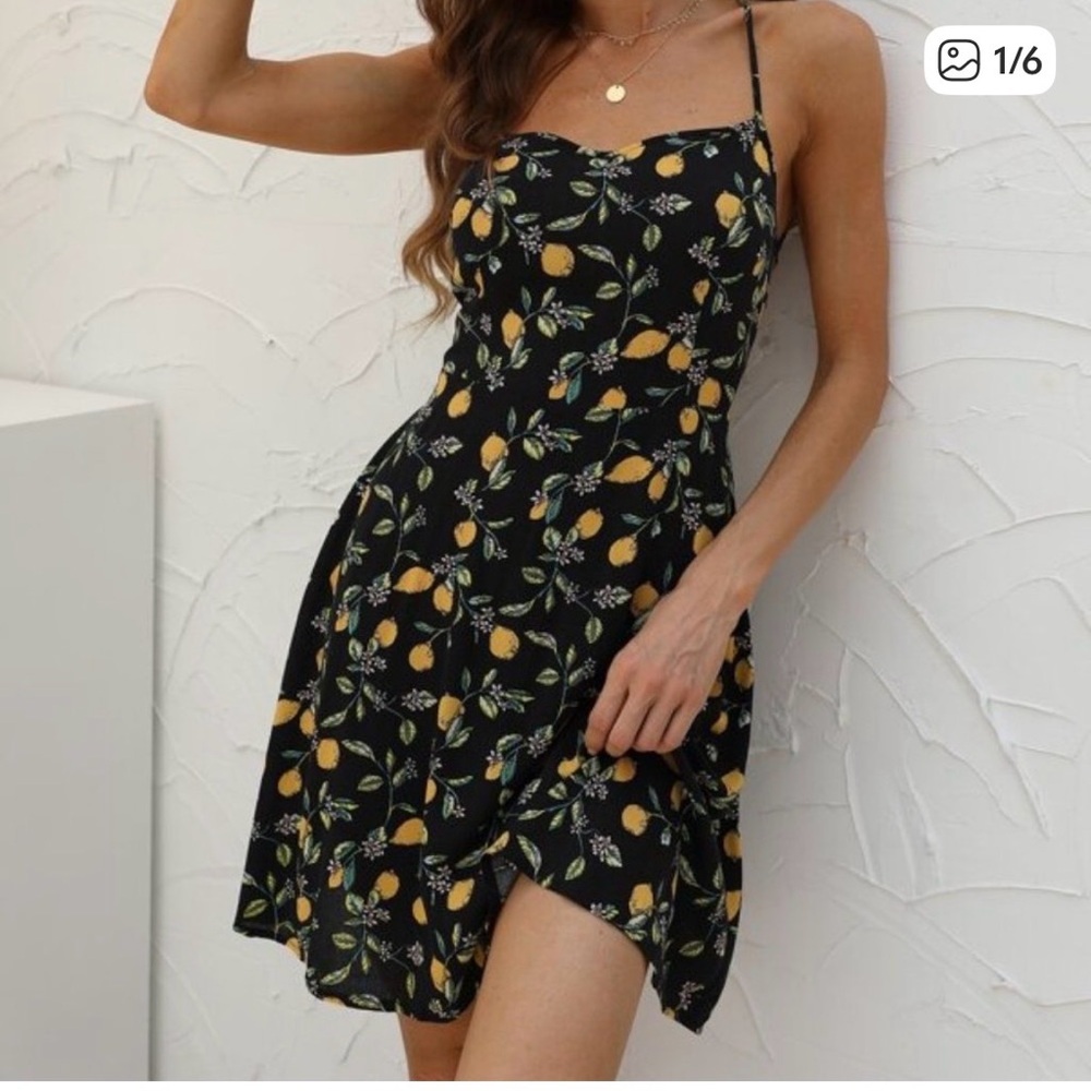 Lemon Print Criss-cross Backless Criss-Cross Dress